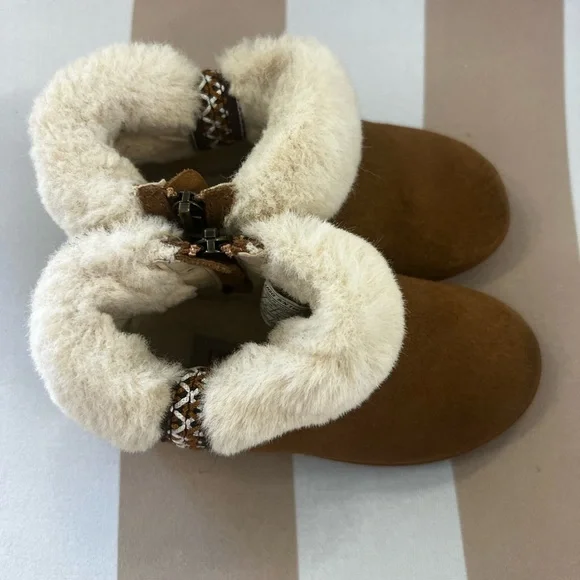 Dreamee Bootie Lined Boots - Picture 2 of 4